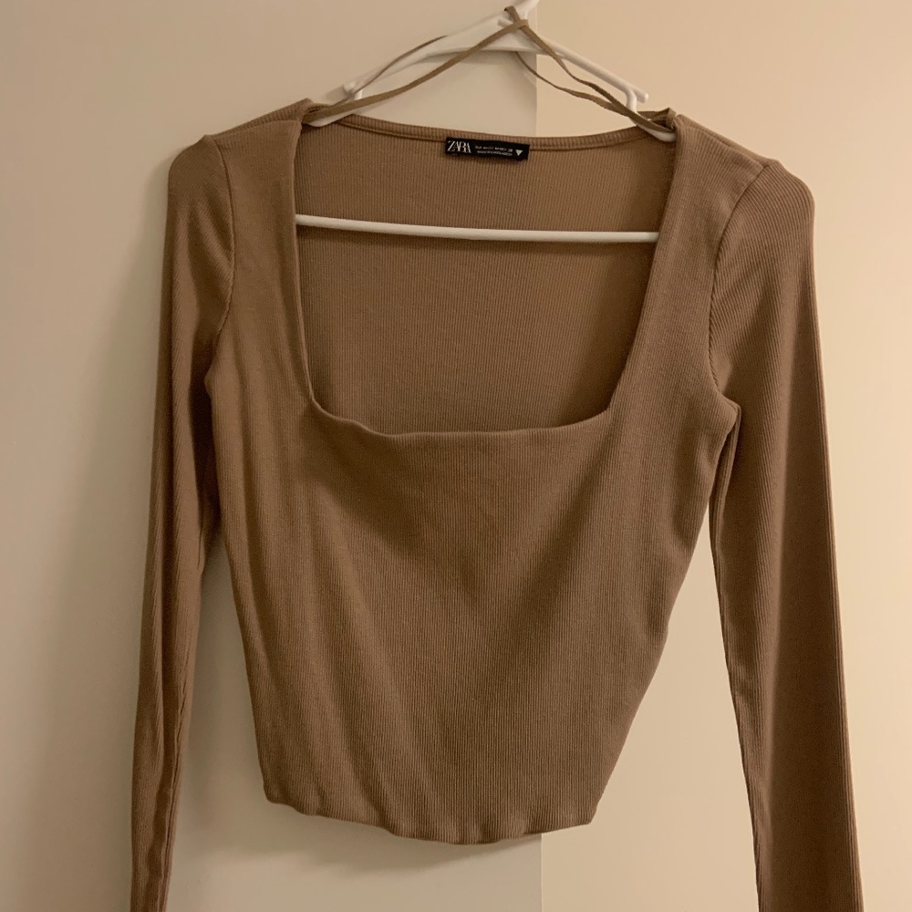 Long sleeve crop top